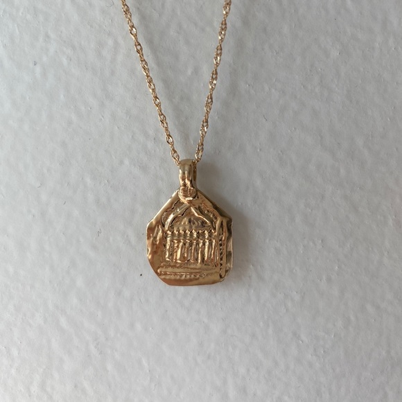 Jewelry - 10 karat solid gold charm